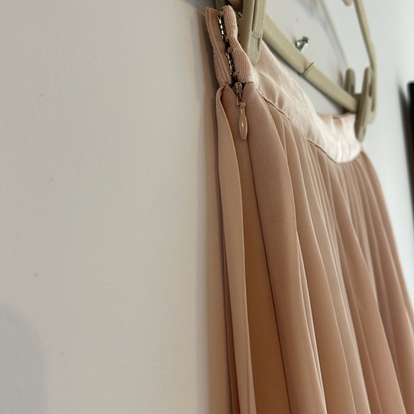 Club Monaco Pamera Pleated Skirt (size 2) - Picture 7 of 8